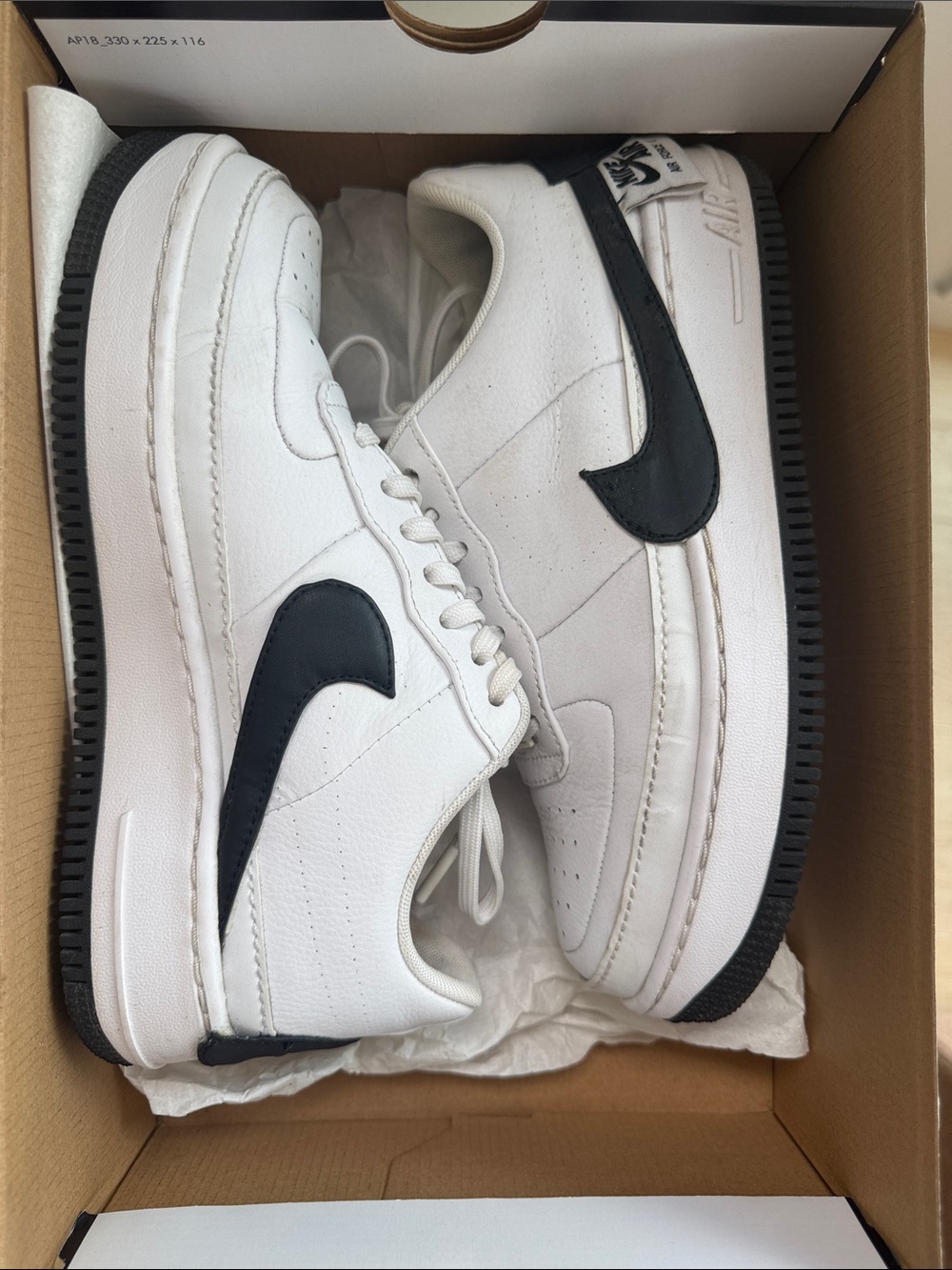 Nike White and Black Low-Top Sneakers